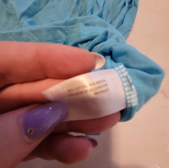 Old Navy Vibrant Blue Ruffle Tank Size Extra Large - Picture 6 of 8